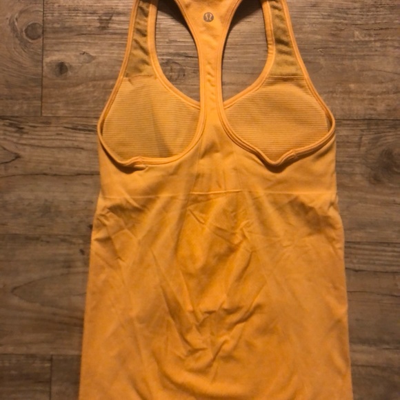 🍋lululemon tank top🍋 - Picture 3 of 4
